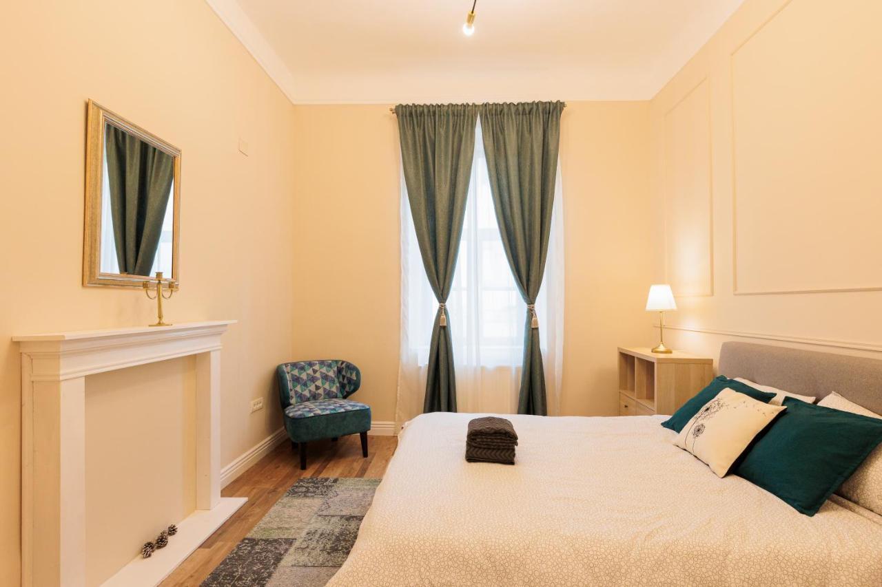 Cozy Apartment In The Historical City Center Timisoara Exterior foto